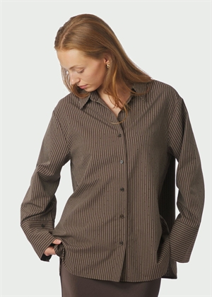 Dita striped line skjorte Dark Brown Neo Noir 